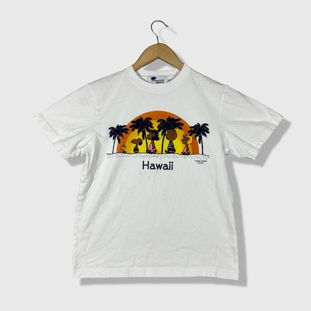 Surf's Up Peanuts T-Shirt Women XS White Hawaii Graphic Peanuts Beachy Aesthetic
